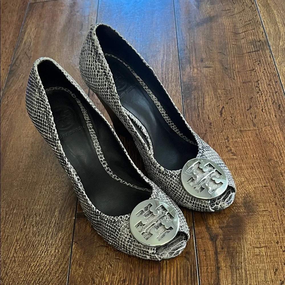 Tory Burch Black and Gray Snakeskin Heels